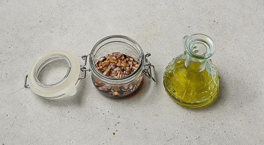 Салат с брюссельской капустой, яйцом и беконом: шаг 3