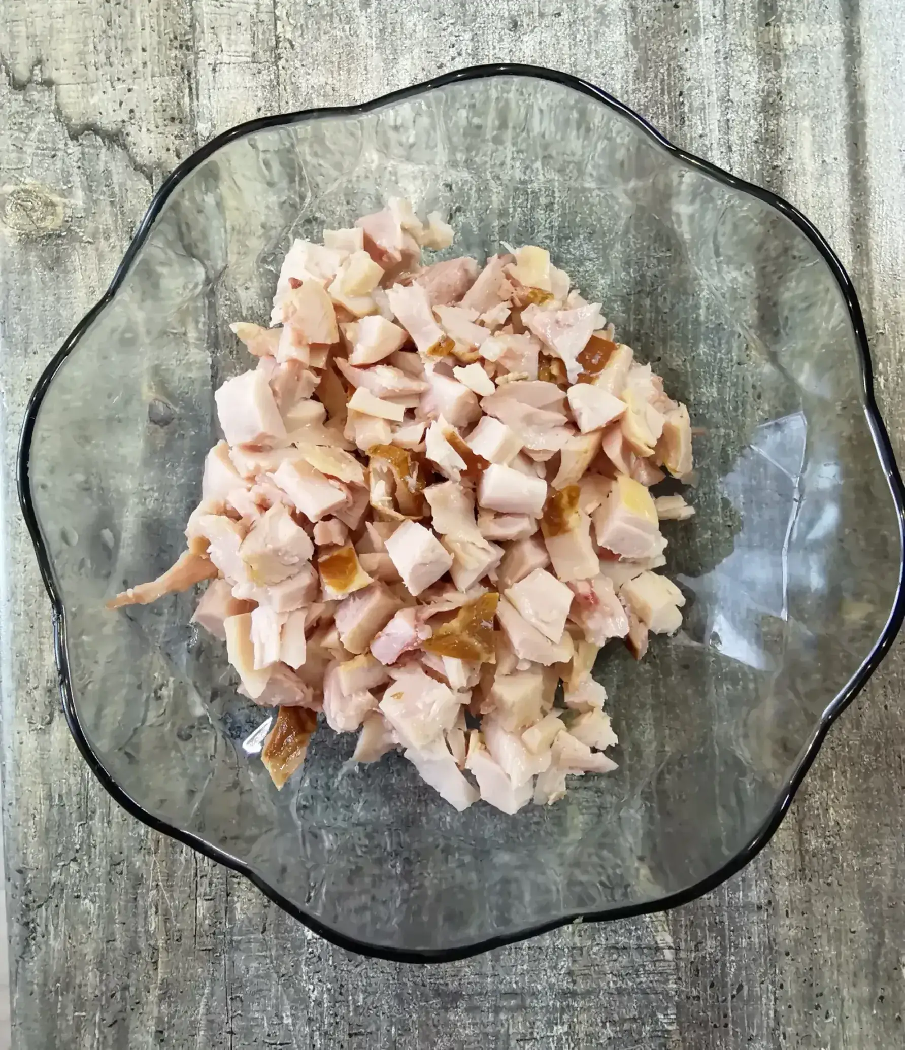 Салат с фасолью и сухариками: шаг 3