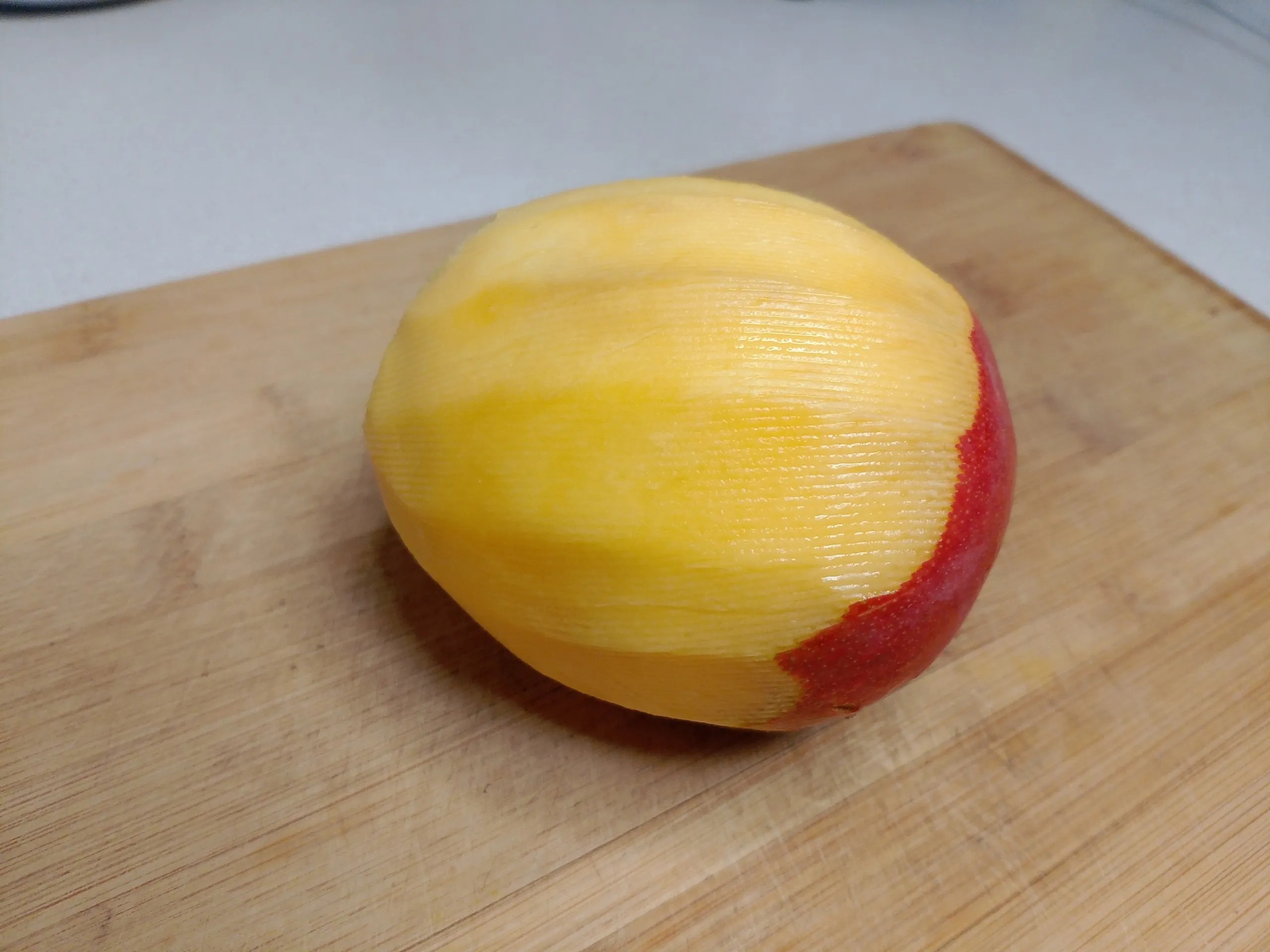 Шаг 3: Салат с куриной печенью и манго