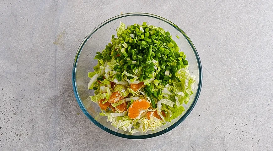 Салат с пекинской капустой, индейкой и лапшой быстрого приготовления: шаг 3