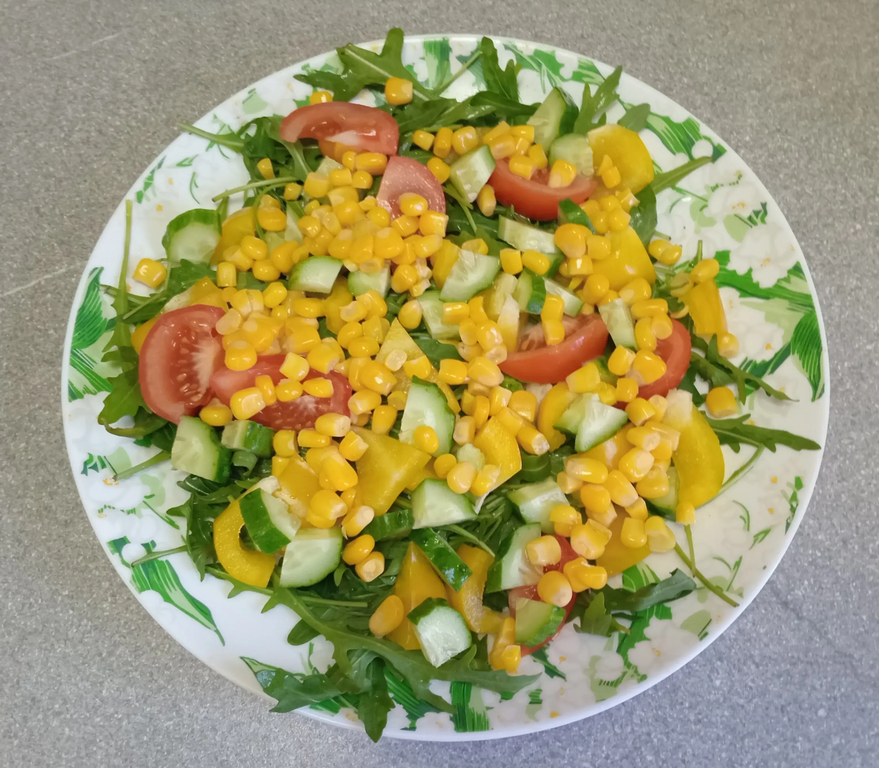 Салат с руколой, креветками и виноградом: шаг 3