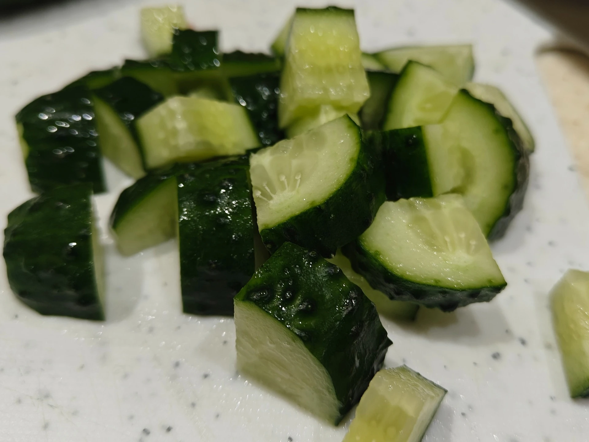 Шаг 3: Салат с тунцом и авокадо