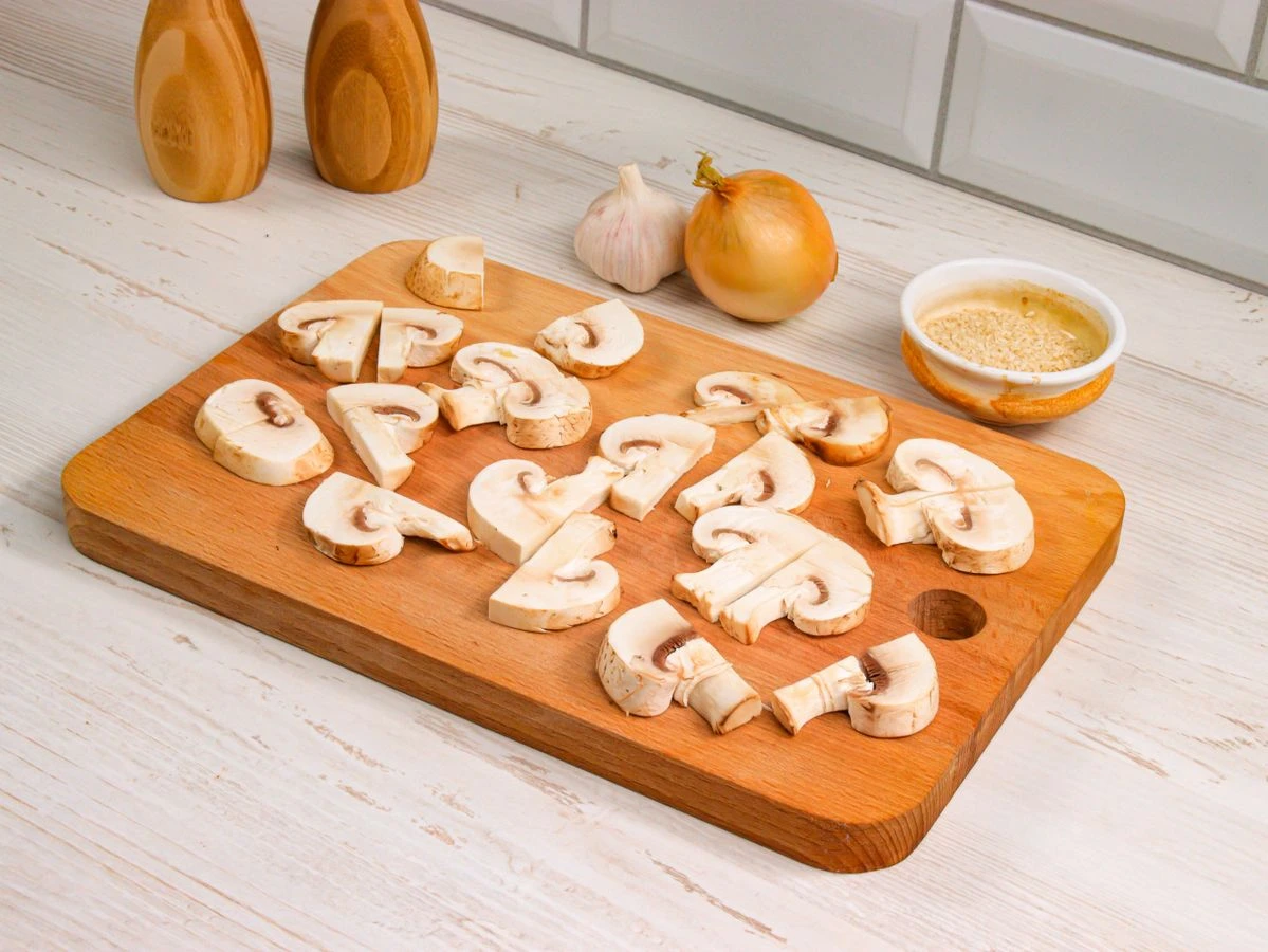 Шаг 3: Салат со стручковой фасолью и шампиньонами