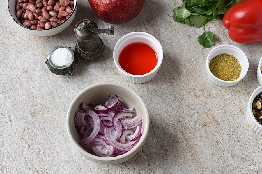 Шаг 3: Салат тбилиси с гранатом