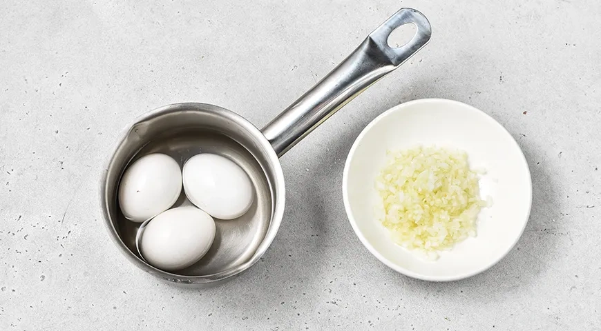 Селедка под шубой с корейской морковкой: шаг 3