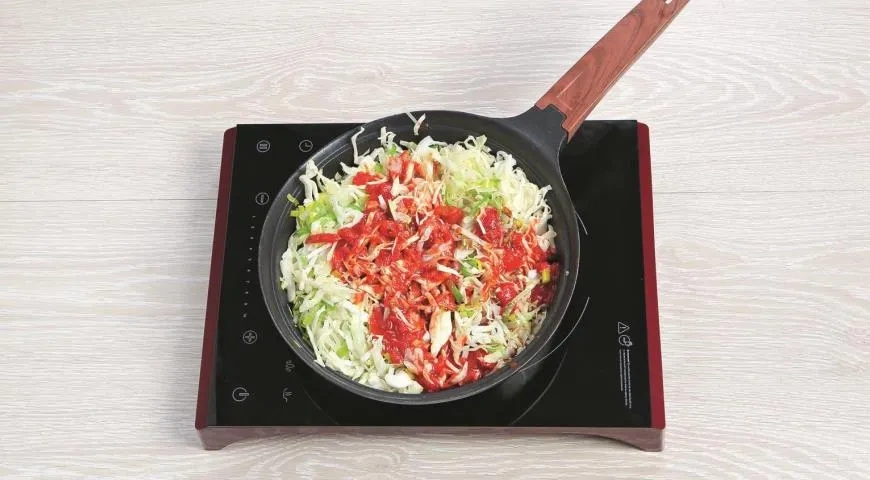 Селянка с копченым мясом: шаг 3