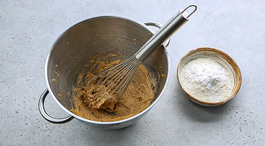 Сэндвичи из печенья с яблоками и мороженым: шаг 3