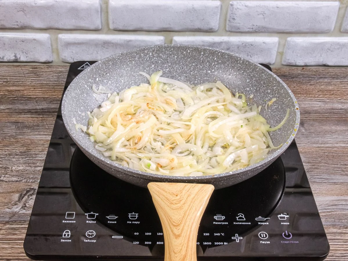 Шаг 3: Шампиньоны по-корейски с морковью