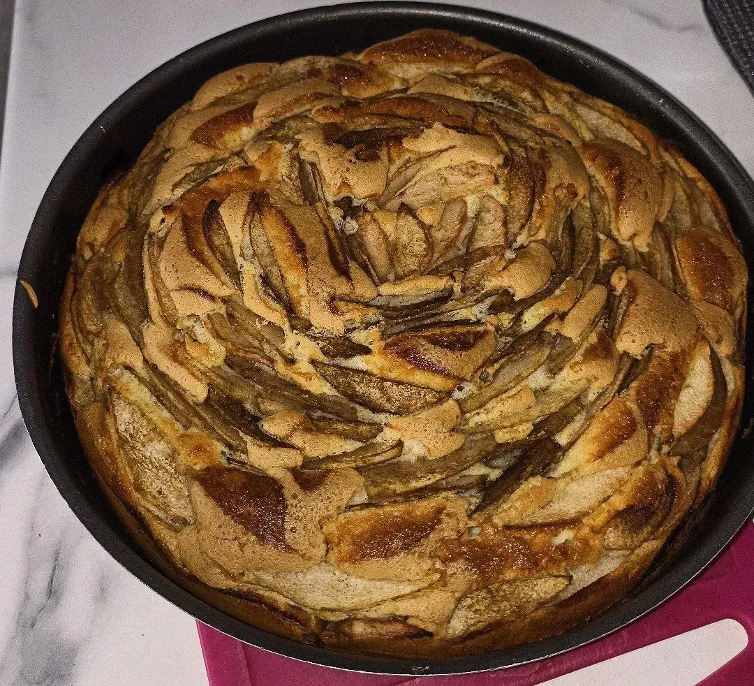 Шарлотка с грушами: шаг 3