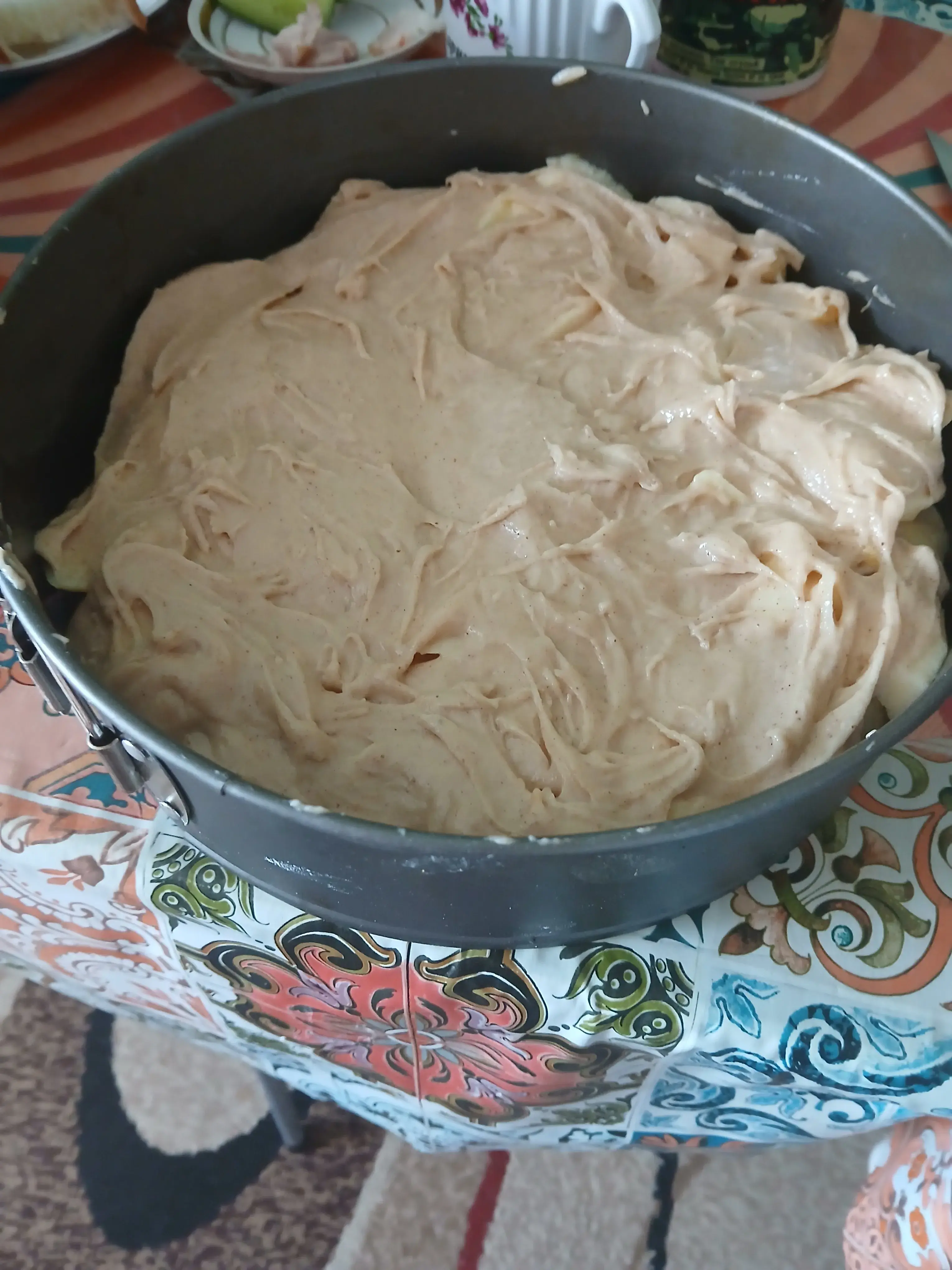 Безглютеновая шарлотка с яблоками и бананами: шаг 3