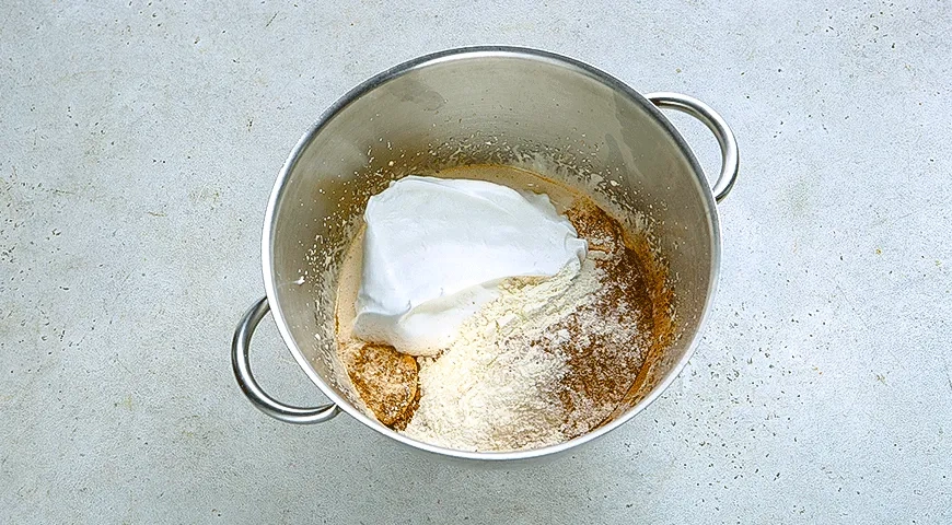 Шоколадное полено с фундуком: шаг 3