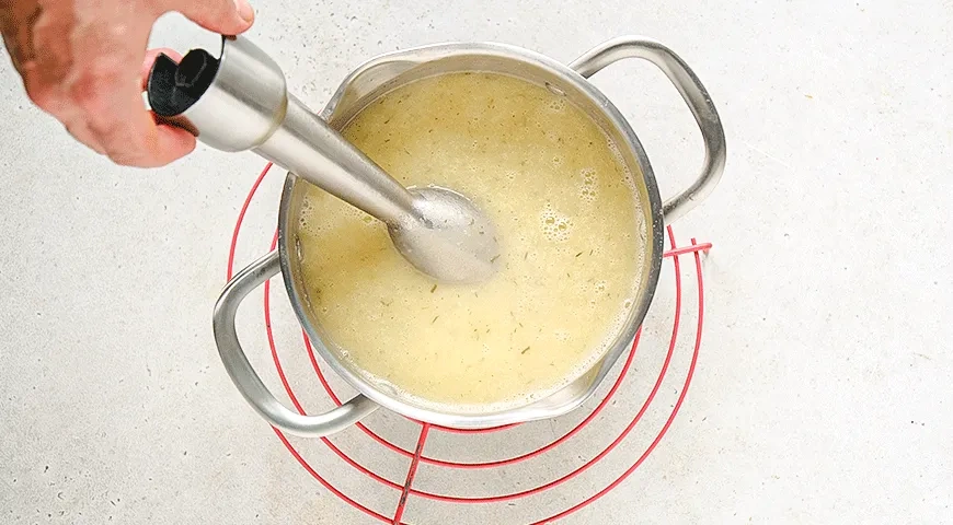 Сливочный суп с брокколи и картошкой: шаг 3