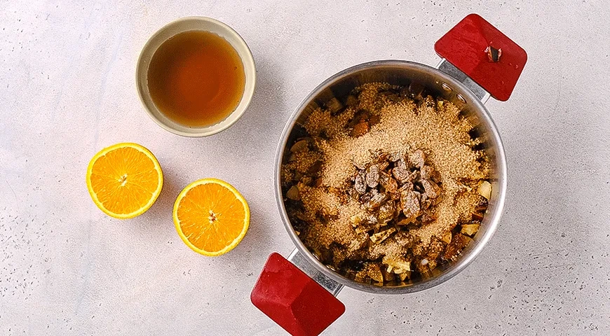 Сливовый чатни с яблоками, имбирем и луком: шаг 3