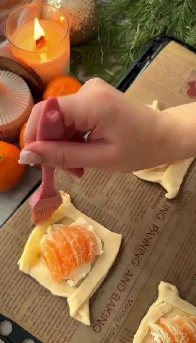 Шаг 3: Слойки с мандарином