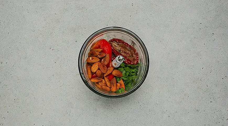 Паста с соусом ромеско: шаг 3