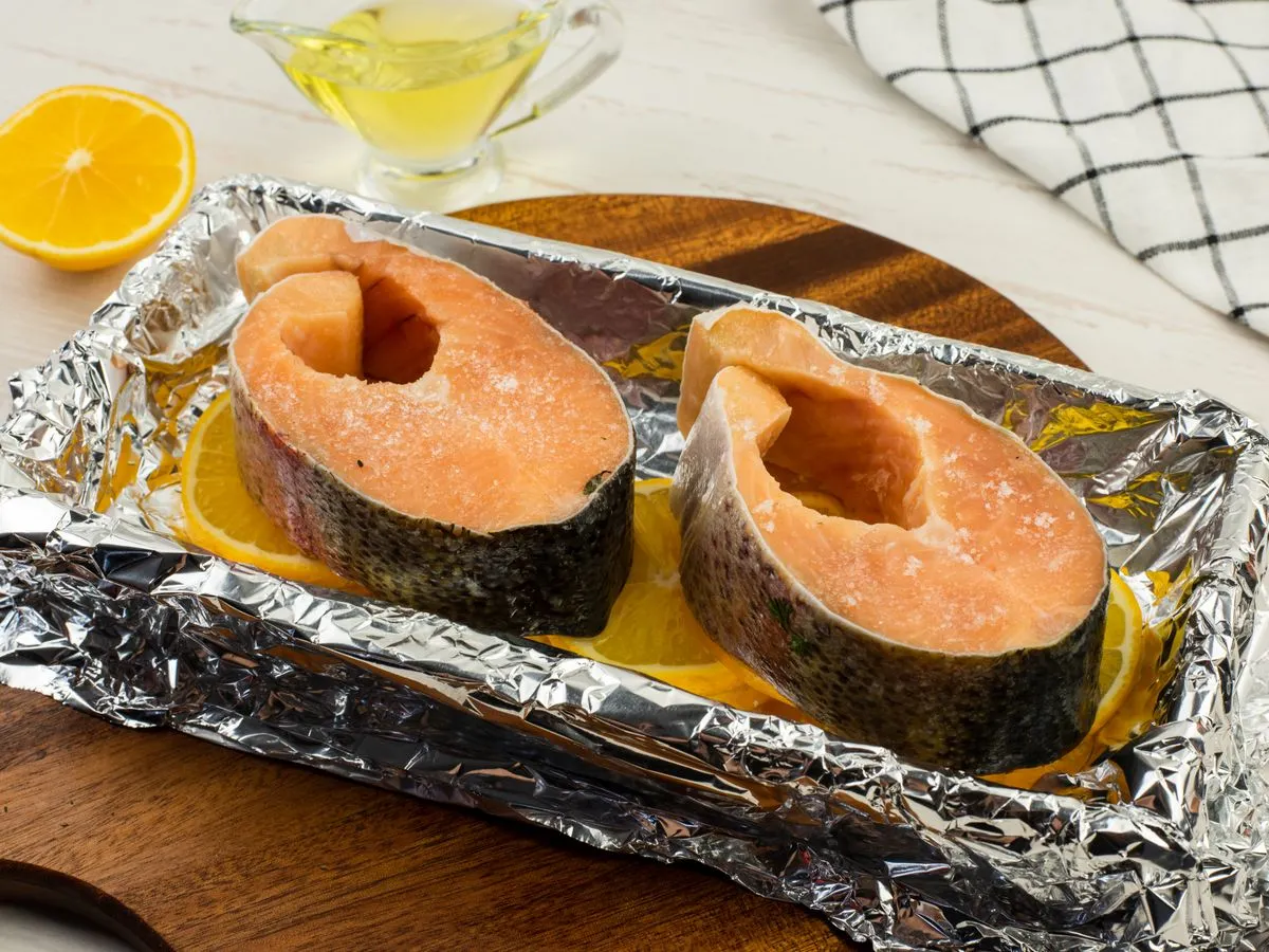 Шаг 3: Стейк из лосося с апельсином и травами