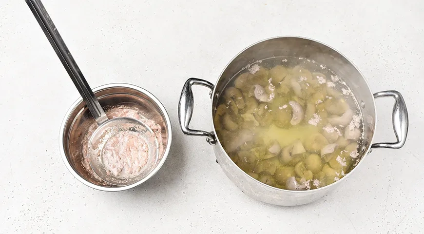 Свиные почки, тушенные в сметане: шаг 3