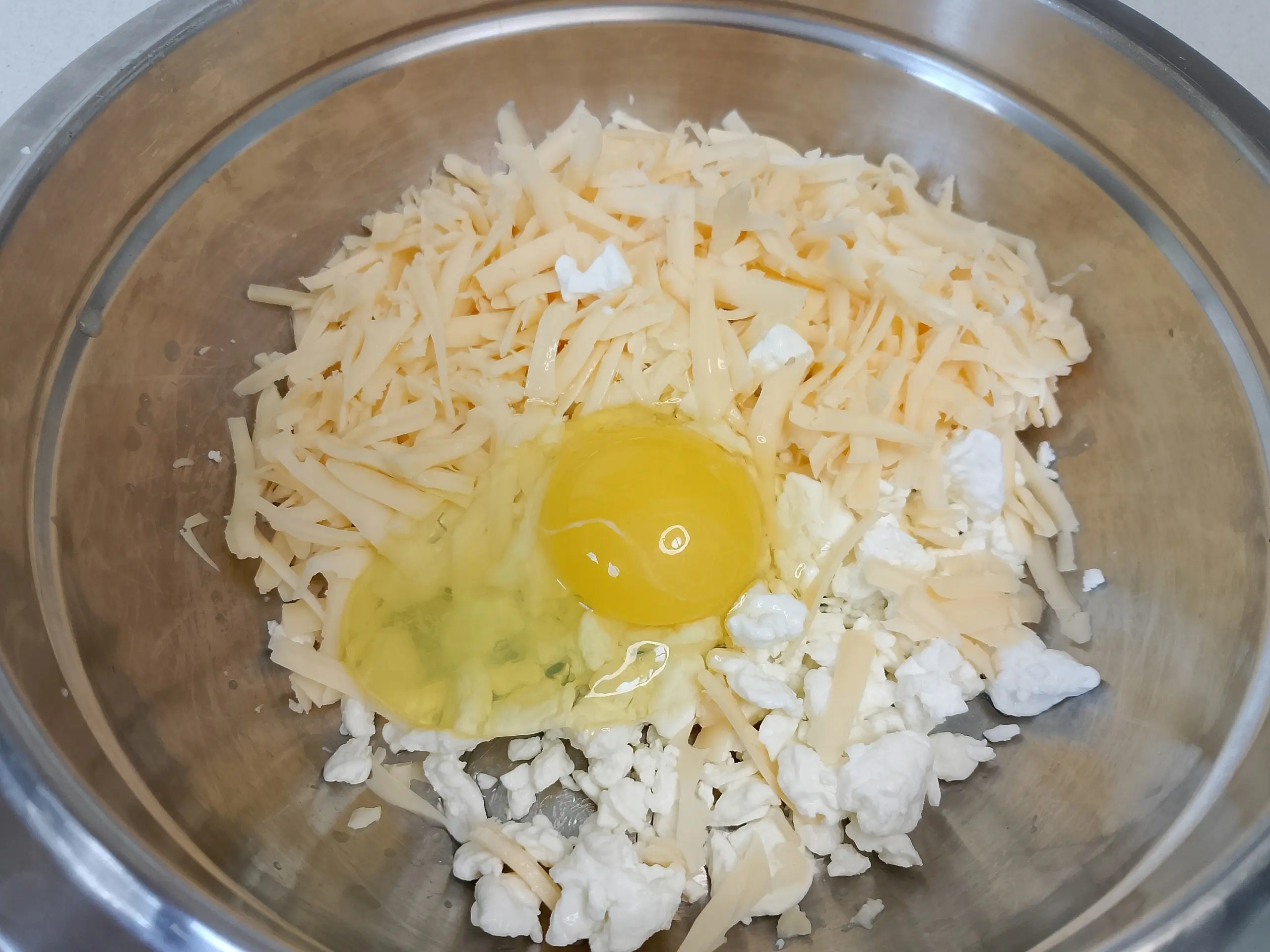 Шаг 3: Сырная лепешка с грибами