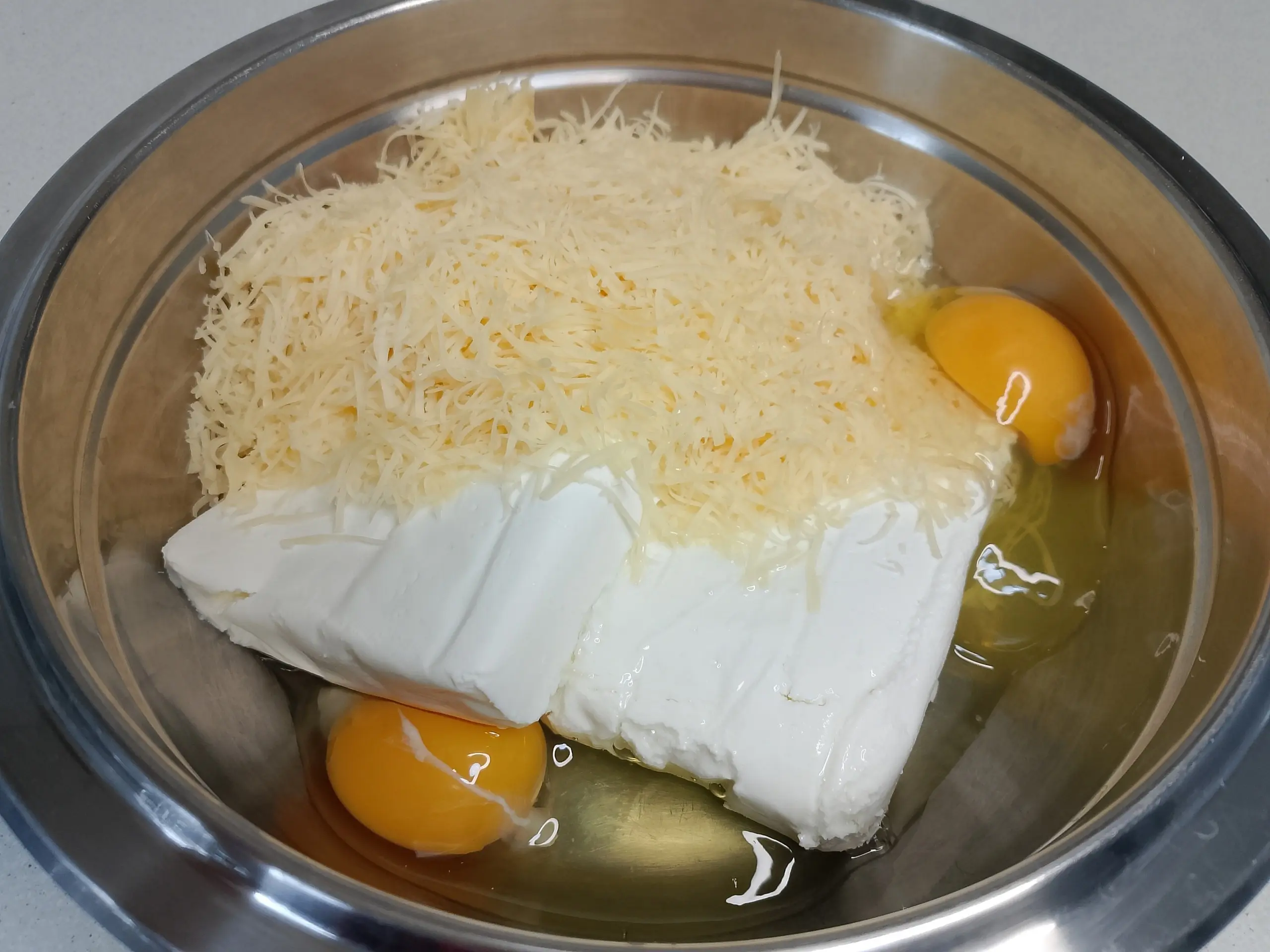 Шаг 3: Сырные булочки