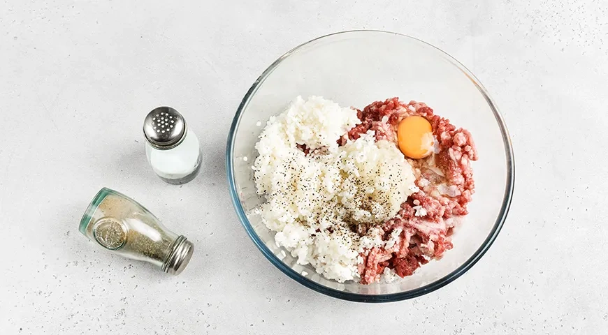 Тефтели в томатном соусе в духовке: шаг 3