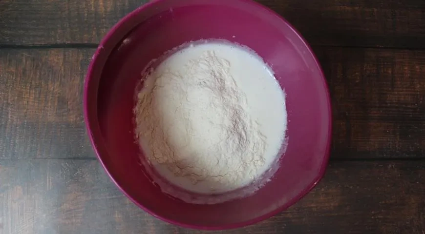 Универсальное тесто на кефире: шаг 3