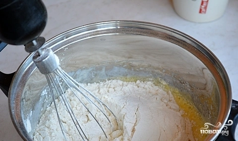 Шаг 3: Тонкие блинчики на кефире с кипятком