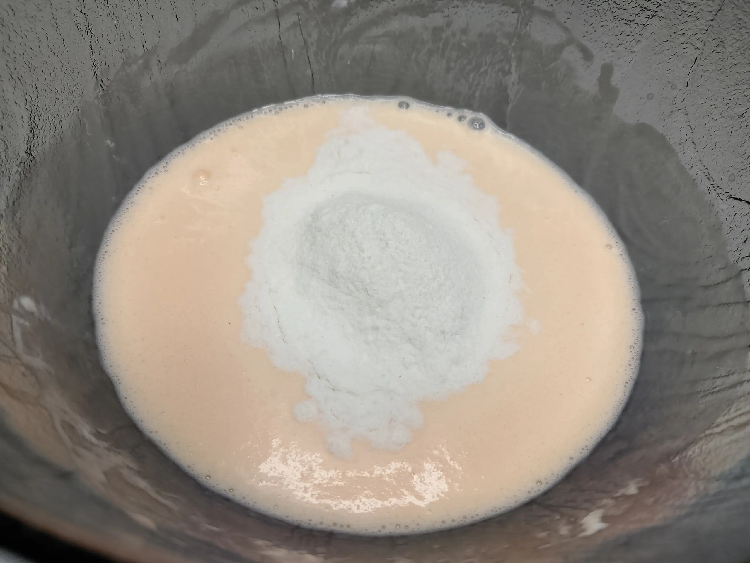 Шаг 3: Тонкие блинчики на йогурте