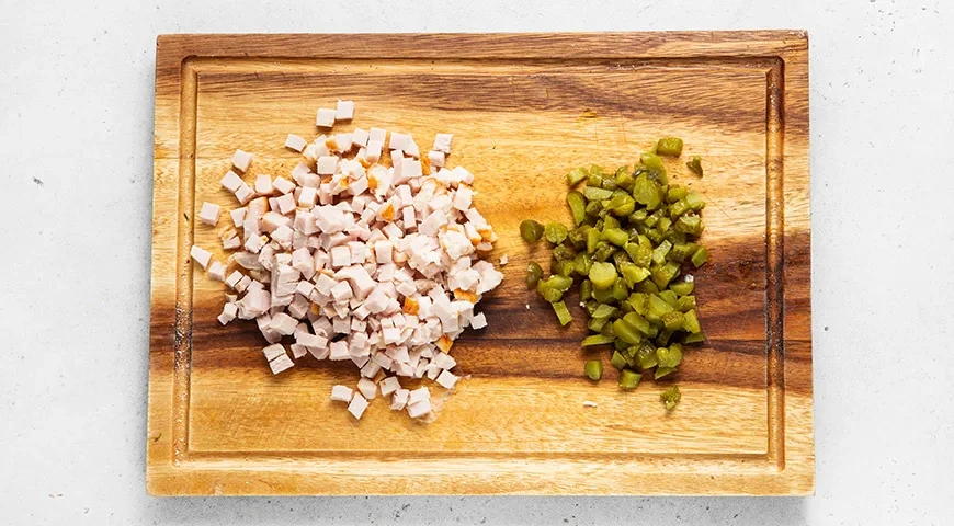 Торт «Оливье»: шаг 3