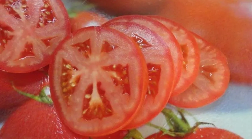 Тосты с кабачком и томатами: шаг 3