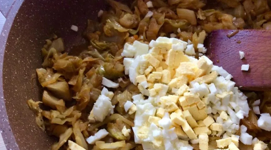 Традиционный пирог с капустой (маленький): шаг 3