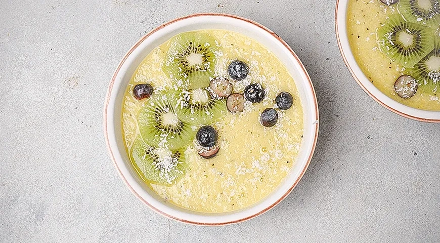 Тропический смузи-боул: шаг 3