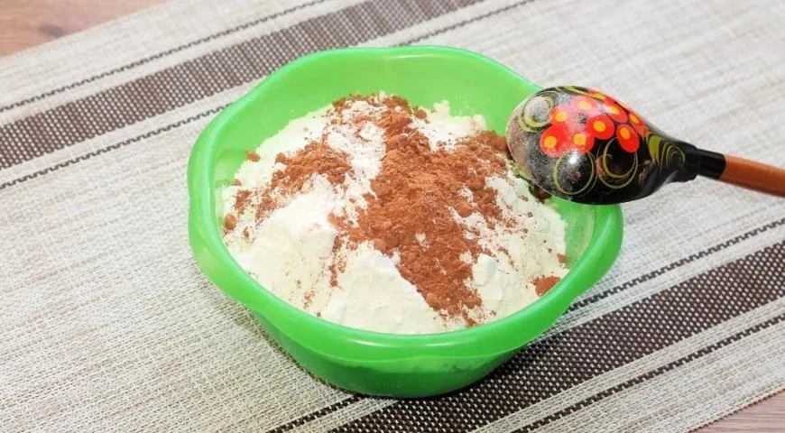 Трубочки с фруктовой начинкой "Махеевъ" к 8 марта: шаг 3