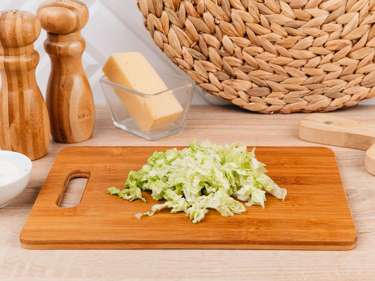 Шаг 3: «Цезарь» с лососем