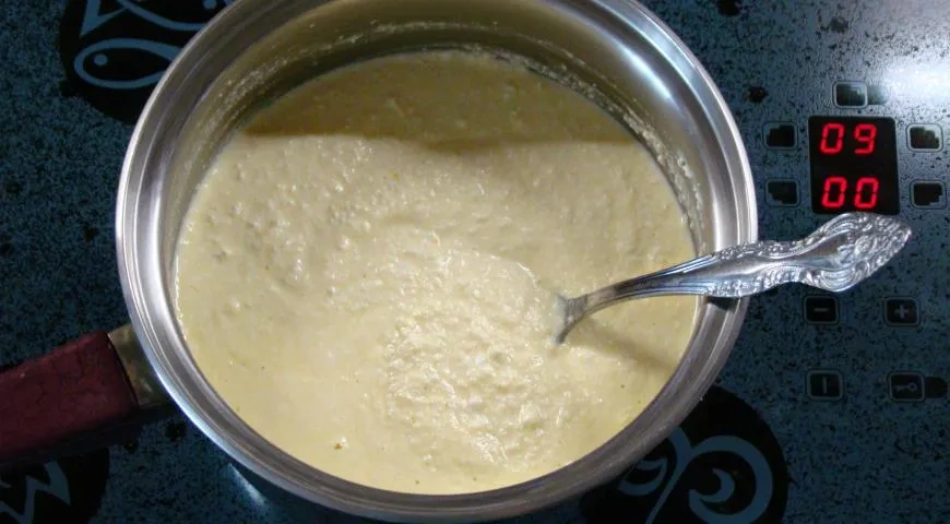 Творожная заварная пасха с малиной: шаг 3