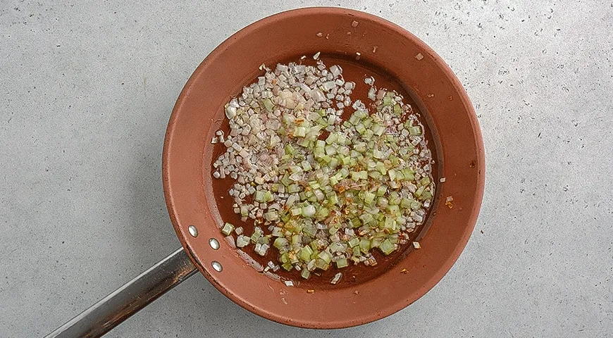 Веганские голубцы с рисом и орехами: шаг 3