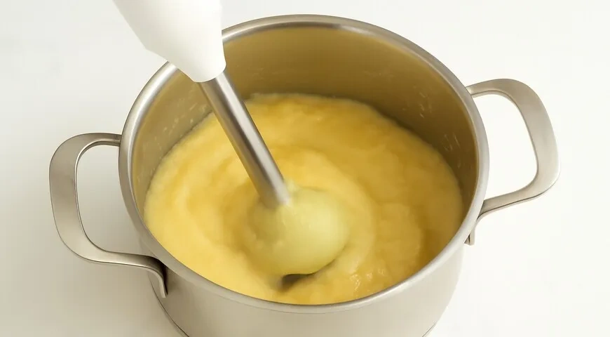 Яблочное пюре со сгущенкой: шаг 3