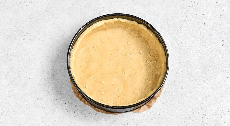 Яблочный пирог по-немецки с орехами: шаг 3