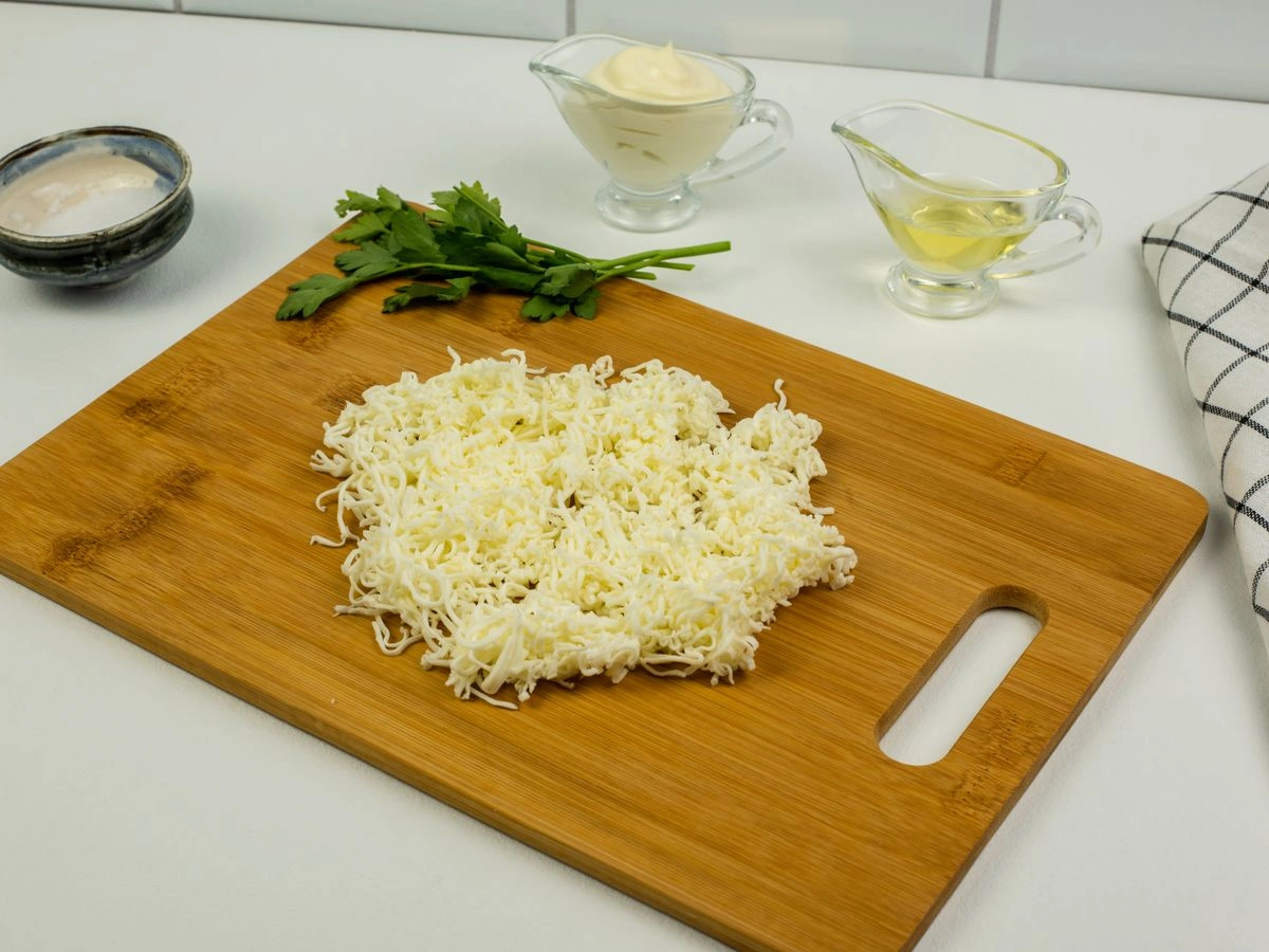 Шаг 3: Закуска из лаваша с курицей и плавленым сыром