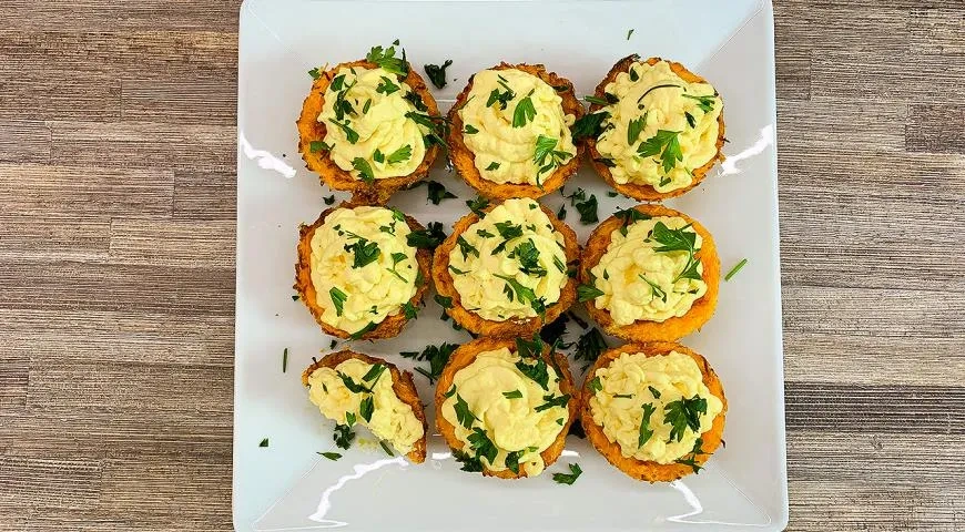 Закуска со шпротами на праздничный стол: шаг 3