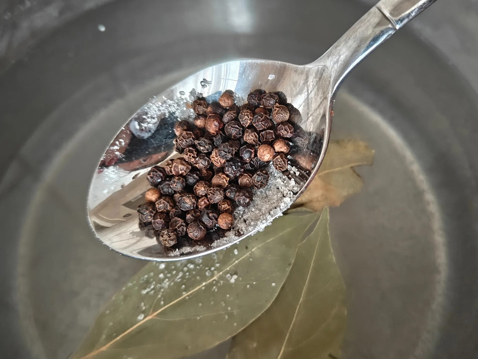 Шаг 3: Запеченный гусь с апельсинами и яблоками