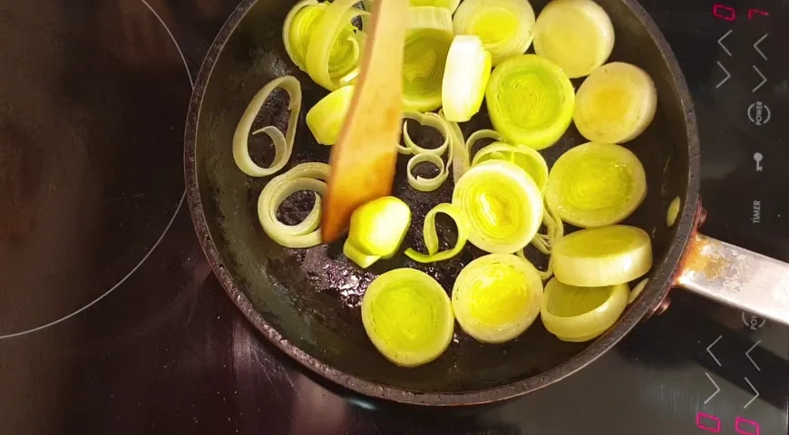 Завитушка с лососем: шаг 3