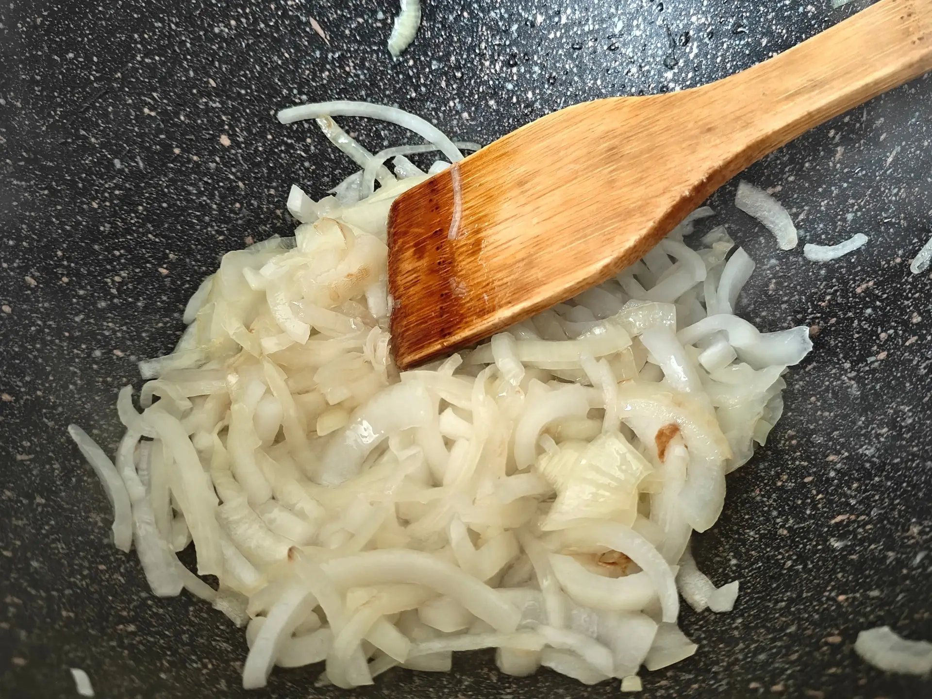 Шаг 3: Жаркое из курицы в казане