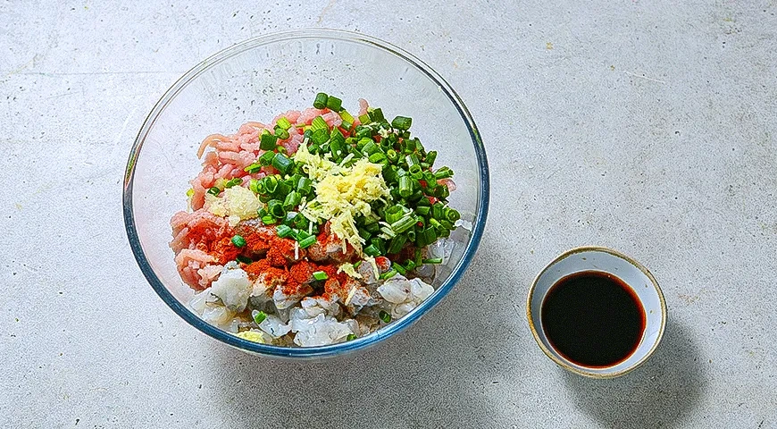 Азиатские голубцы с индейкой и креветками: шаг 4