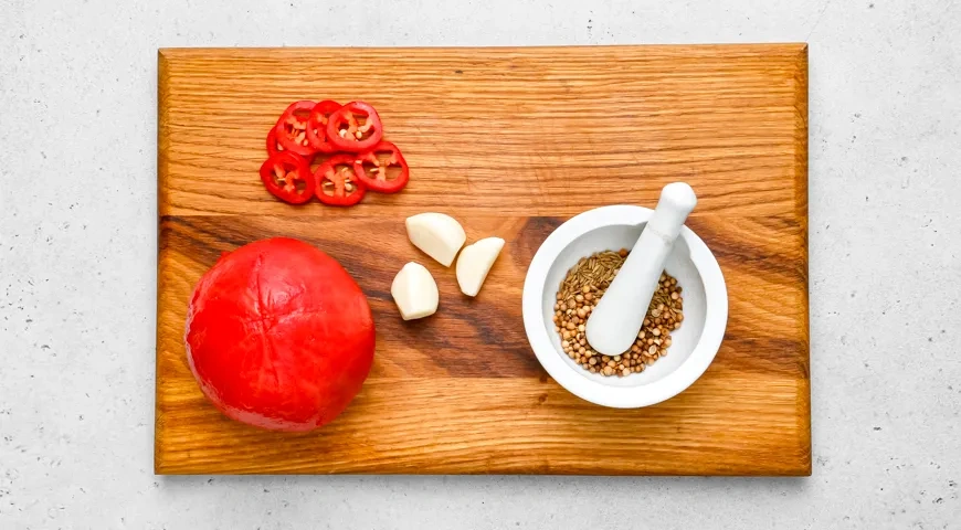 Баранина с картошкой и овощами на сковороде: шаг 4