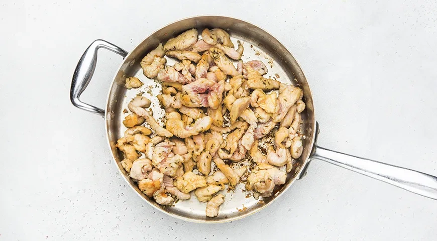 Бефстроганов из индейки в сливочно-томатном соусе: шаг 4