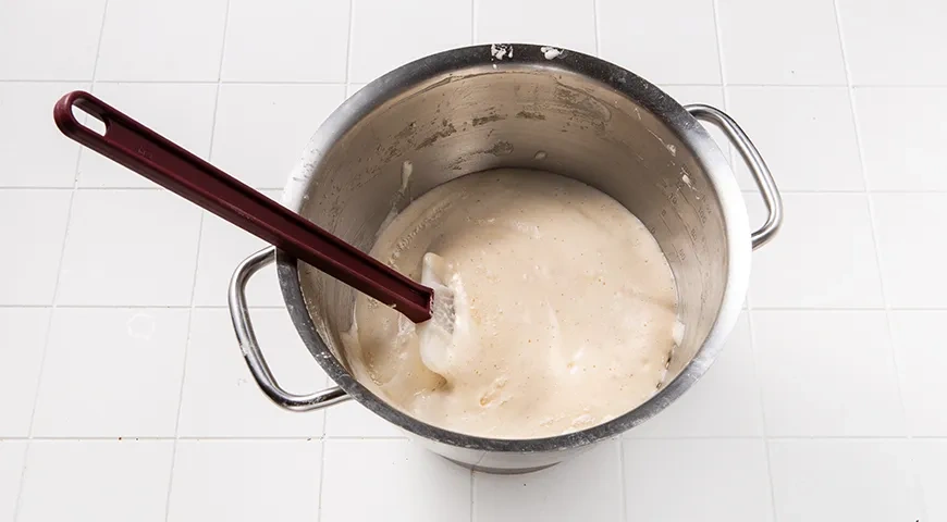 Бисквитный рулет с повидлом: шаг 4