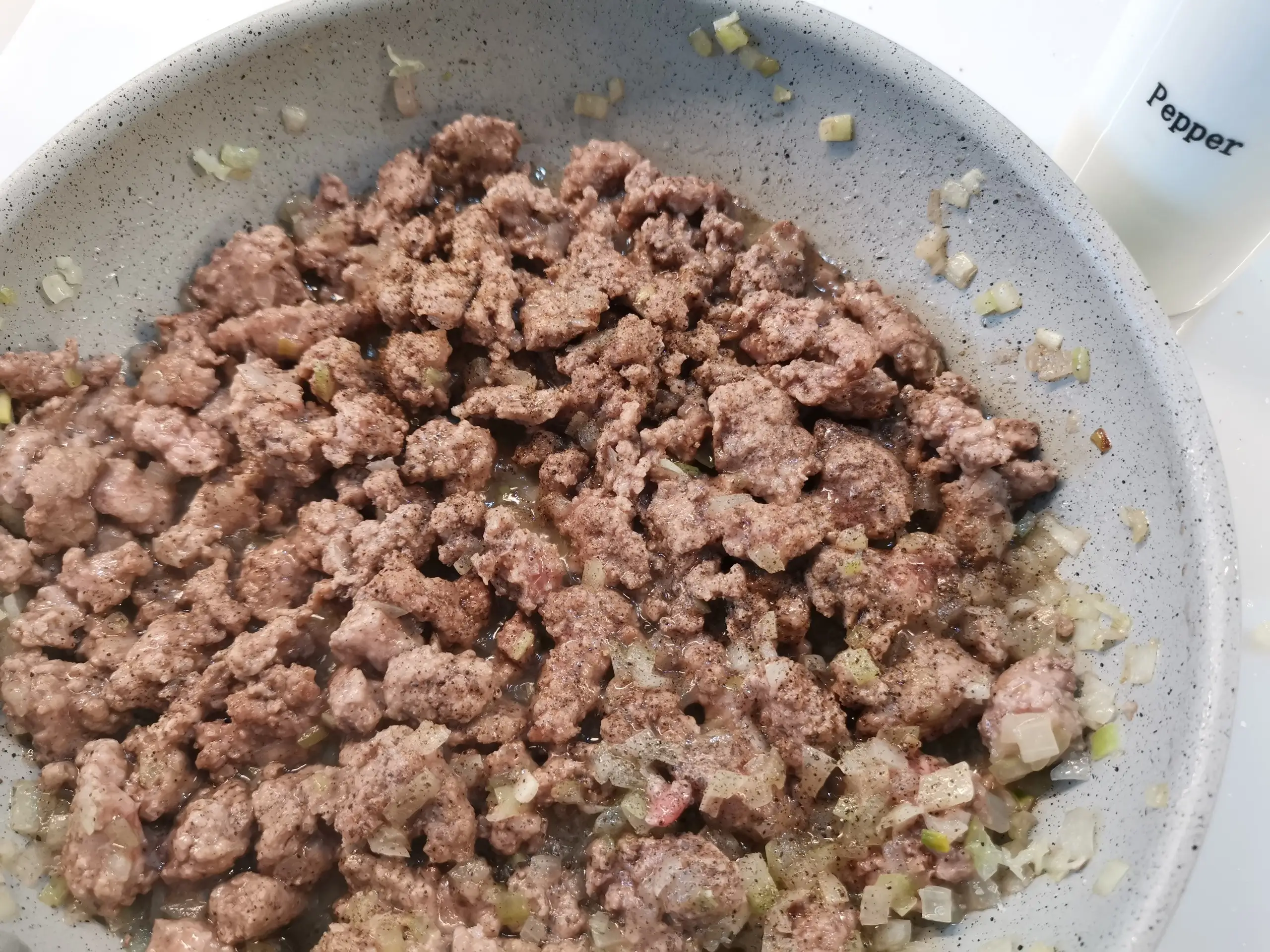 Шаг 4: Блинчики с фаршем