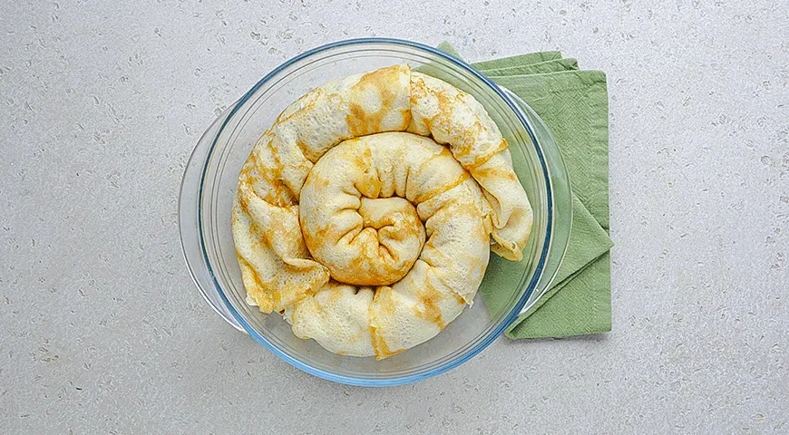 Блинная улитка с ветчиной и грибами: шаг 4