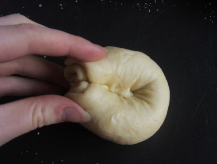 Шаг 4: Булочки сердечки с сахаром