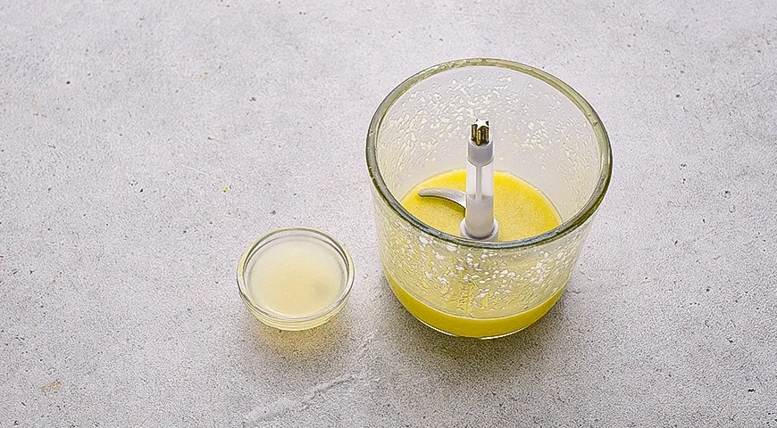 Чесночный соус на растительном масле: шаг 4